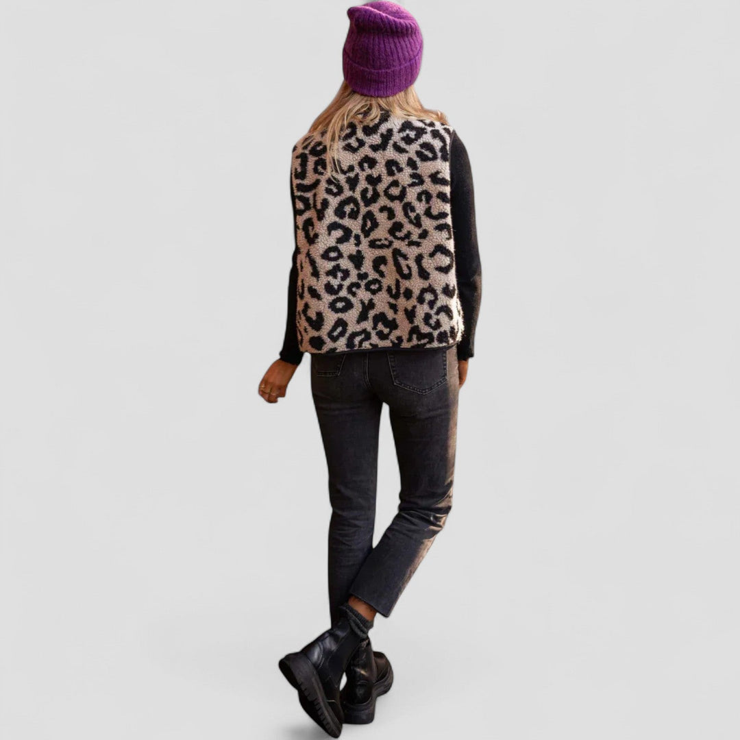ASTRID™ - The Leopard Knit Vest